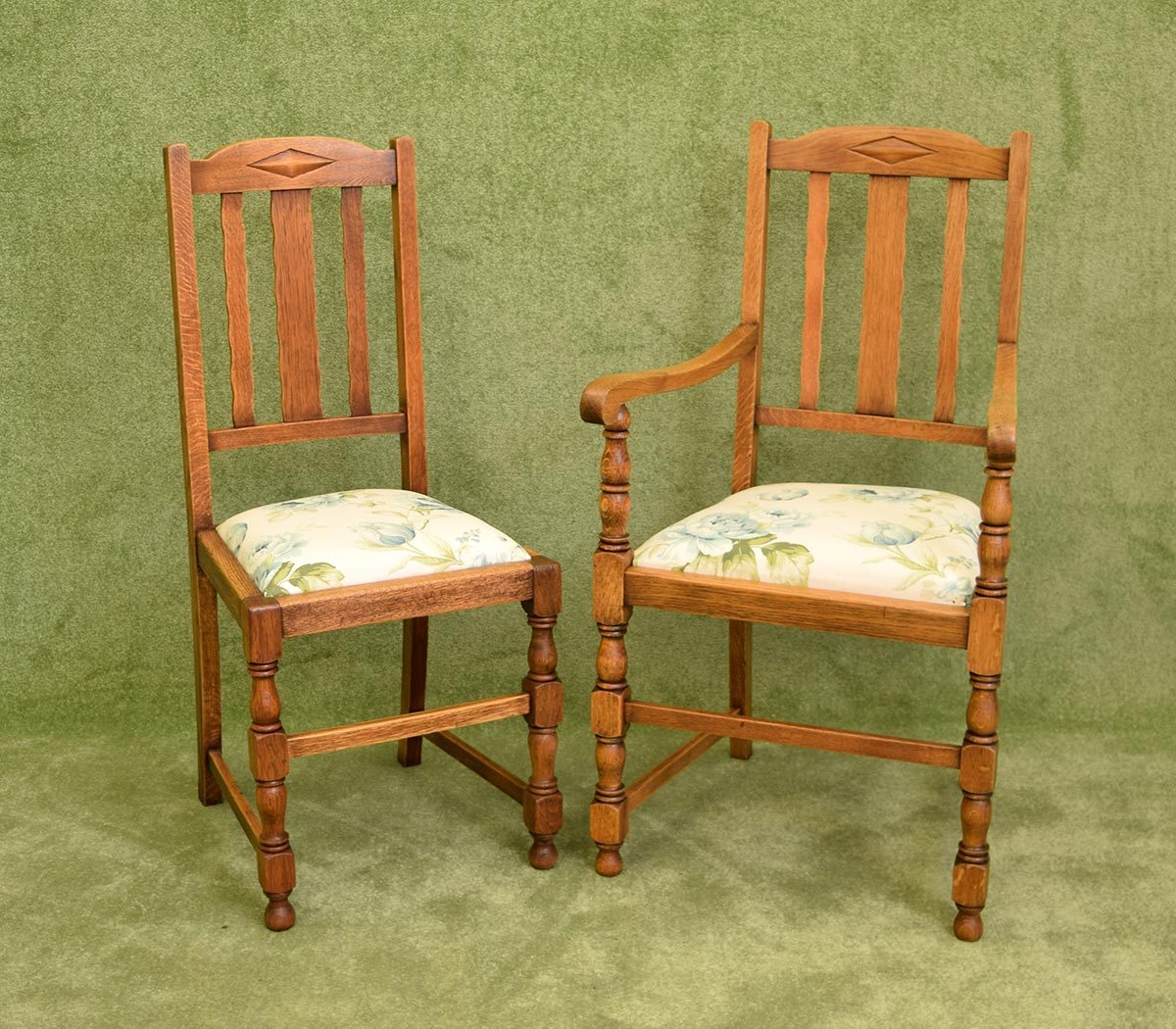Vintage Oak Draw-Leaf Table & 6 Chairs