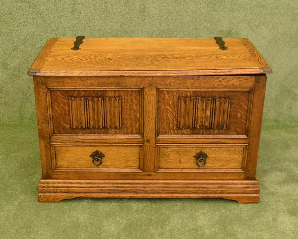 Rustic Oak Linenfold  Mule Chest