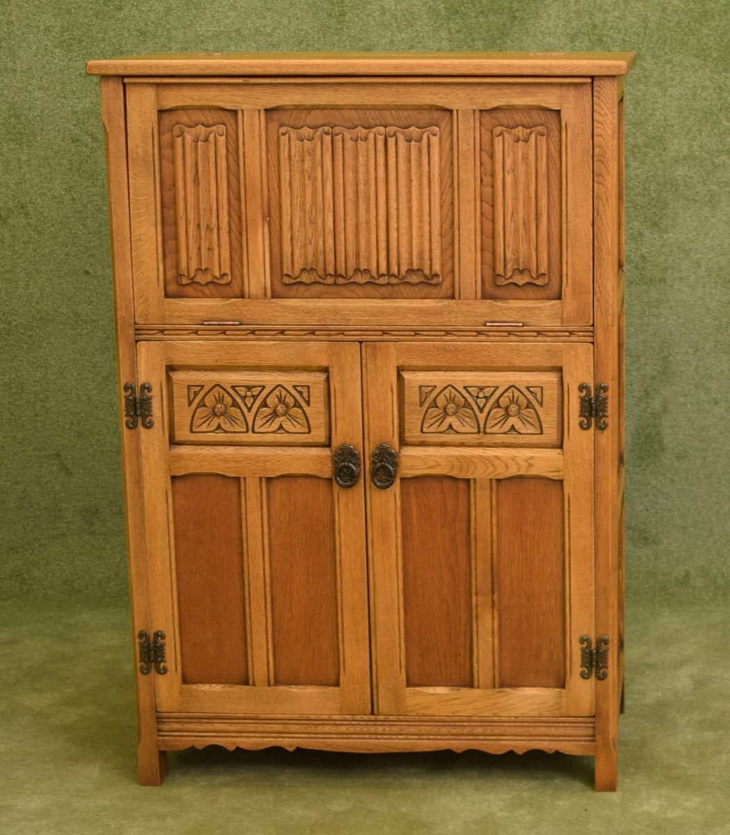 Old Charm Vintage Drinks Cabinet