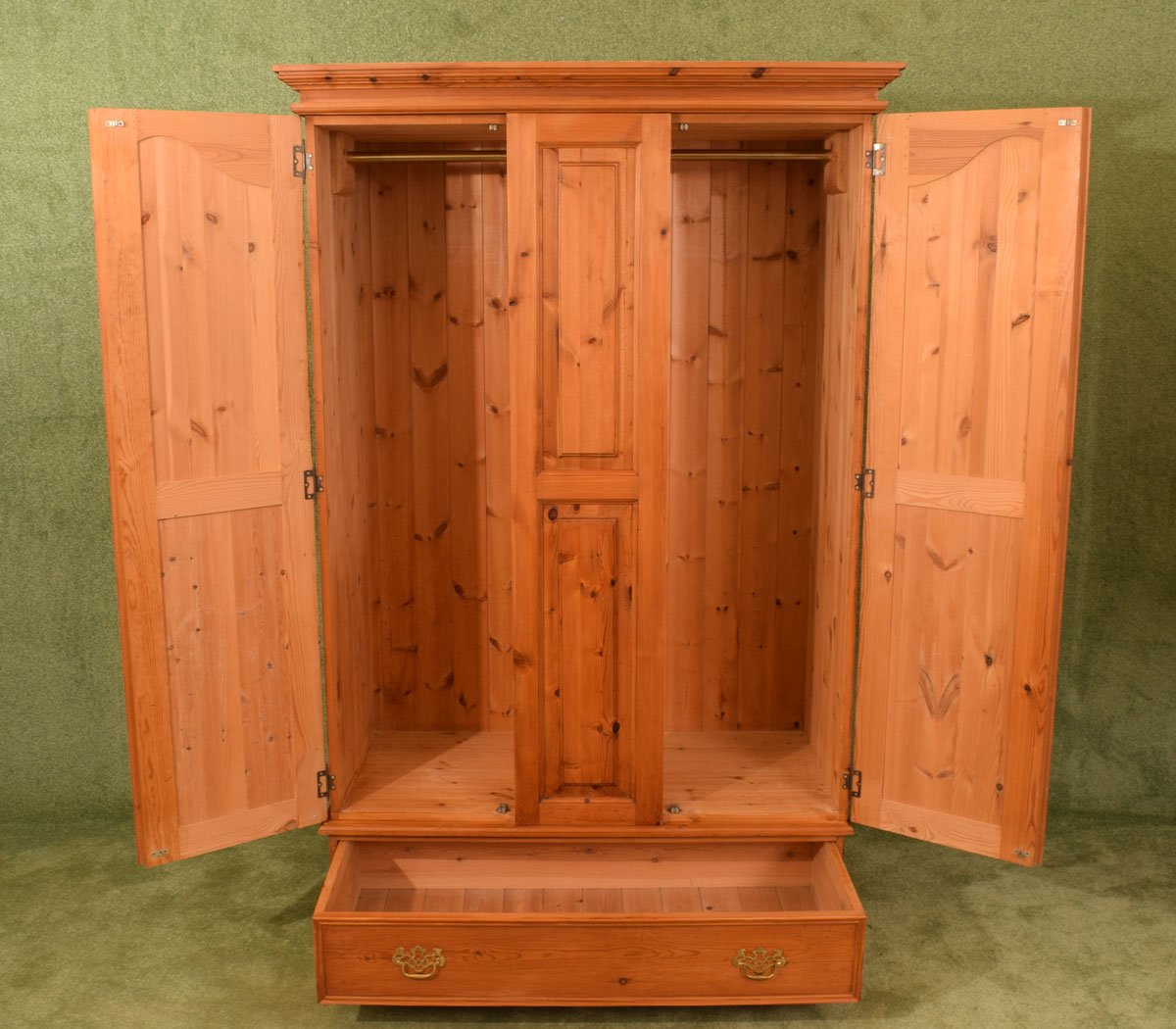 Restored Pine Triple Robe