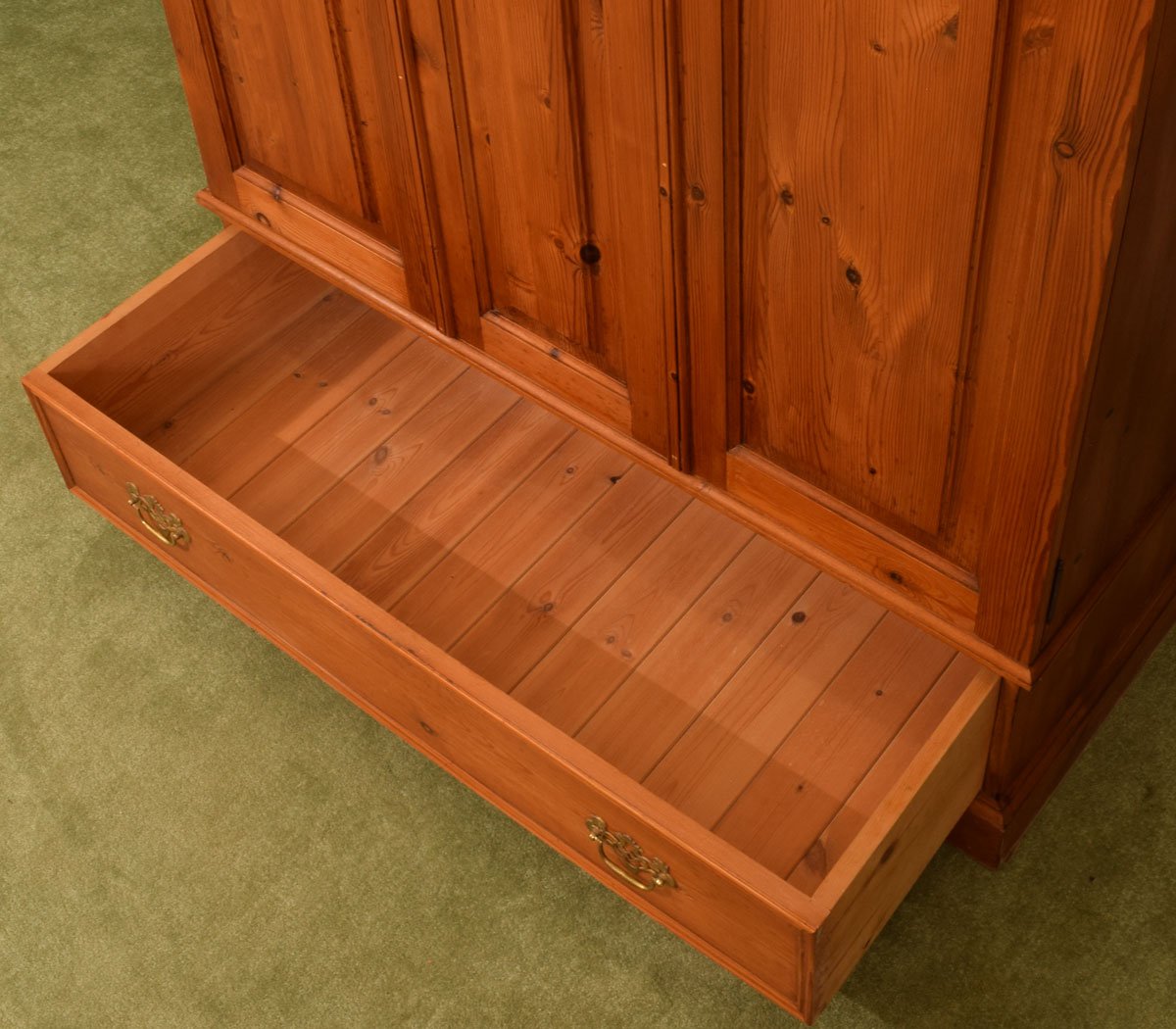 Restored Pine Triple Robe