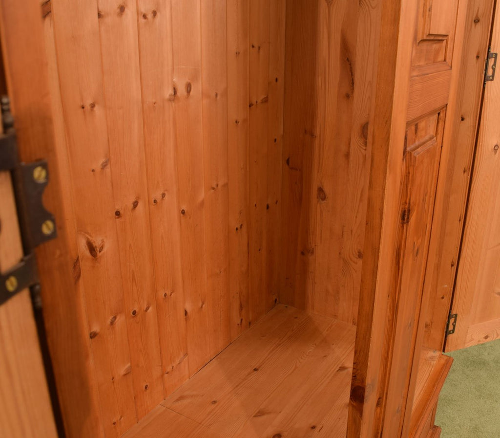 Restored Pine Triple Robe