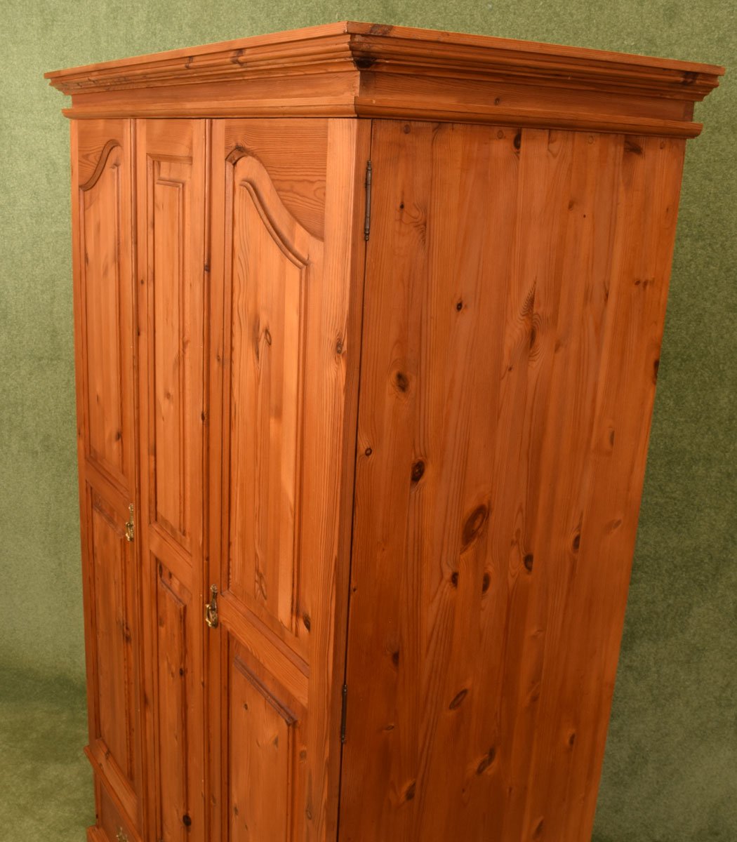 Restored Pine Triple Robe