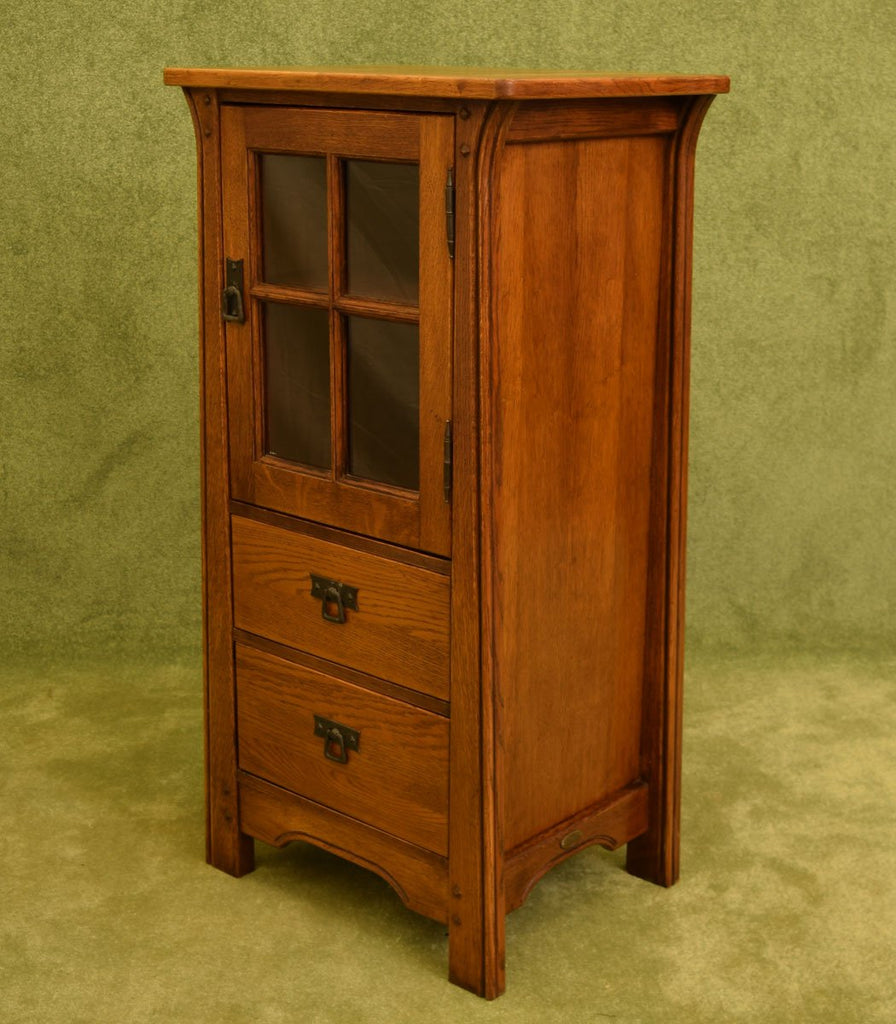Small Oak Cabinet
