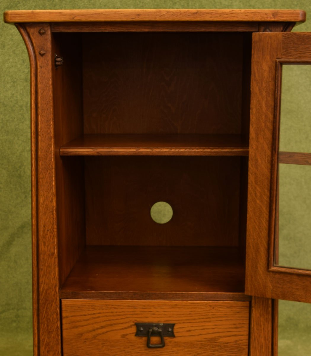 Small Oak Cabinet