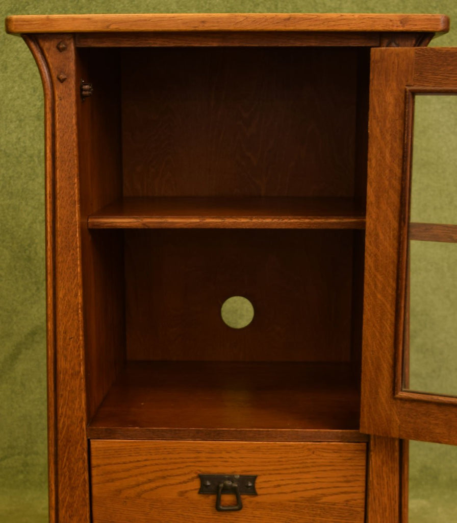 Small Oak Cabinet