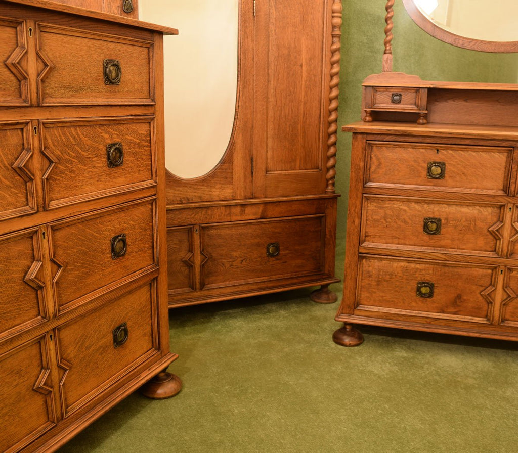 Vintage Oak Bedroom Suite