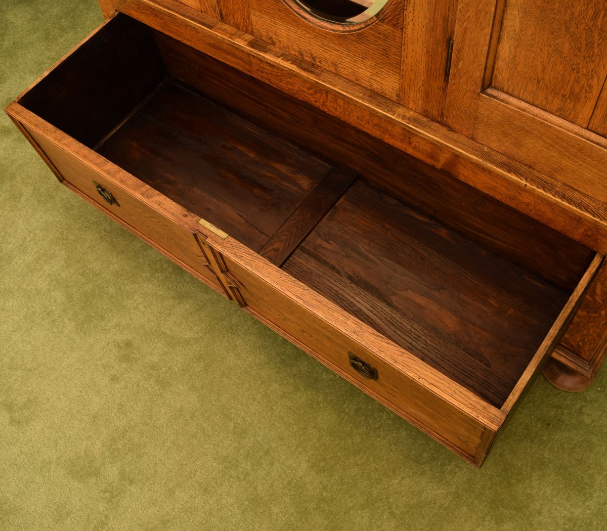 Vintage Oak Bedroom Suite