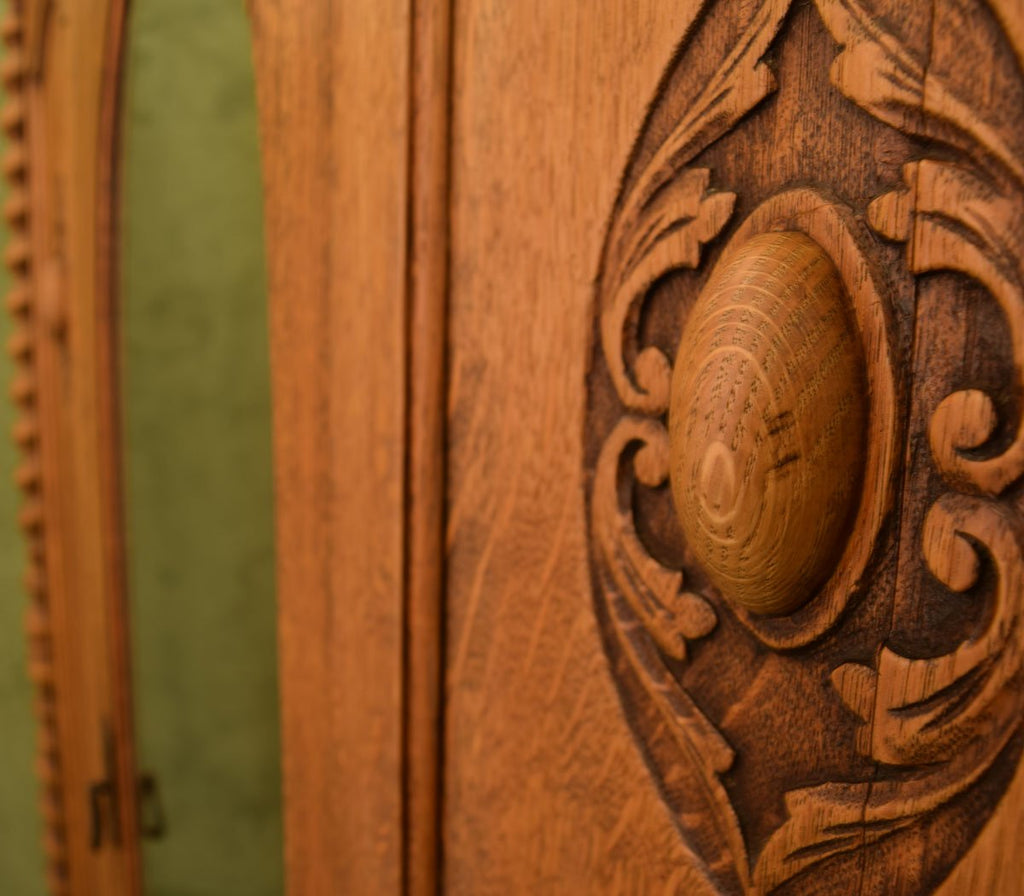 Vintage Oak Bedroom Suite