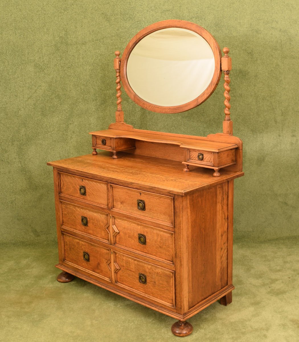 Vintage Oak Bedroom Suite