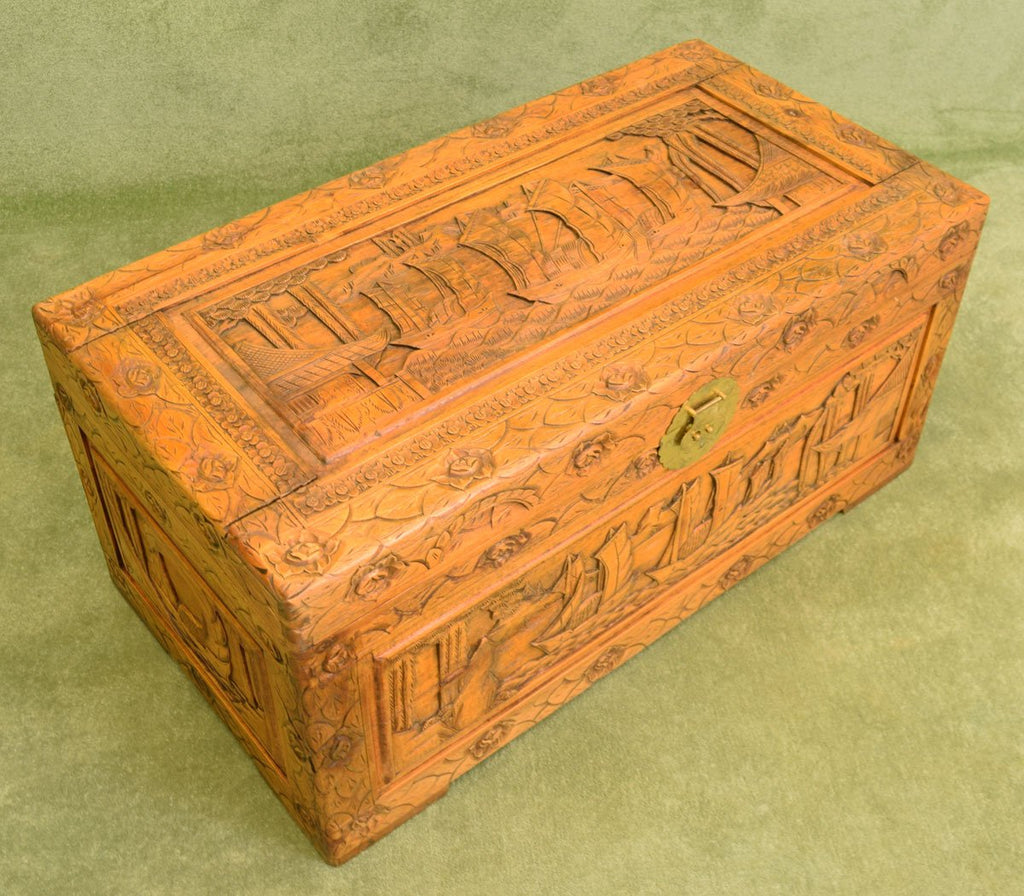Camphor Storage Chest / Ottoman