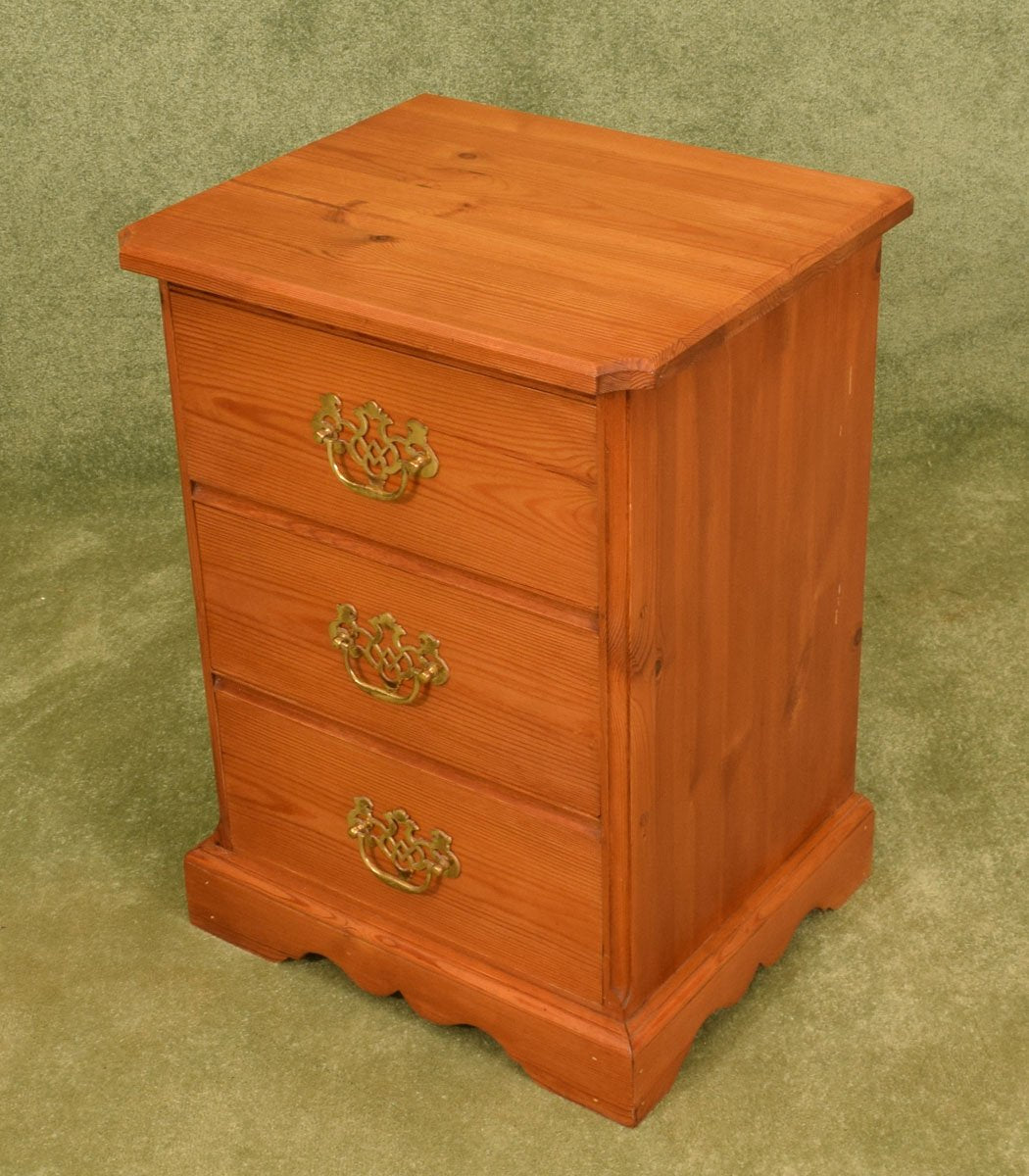 Pine Bedside Drawers