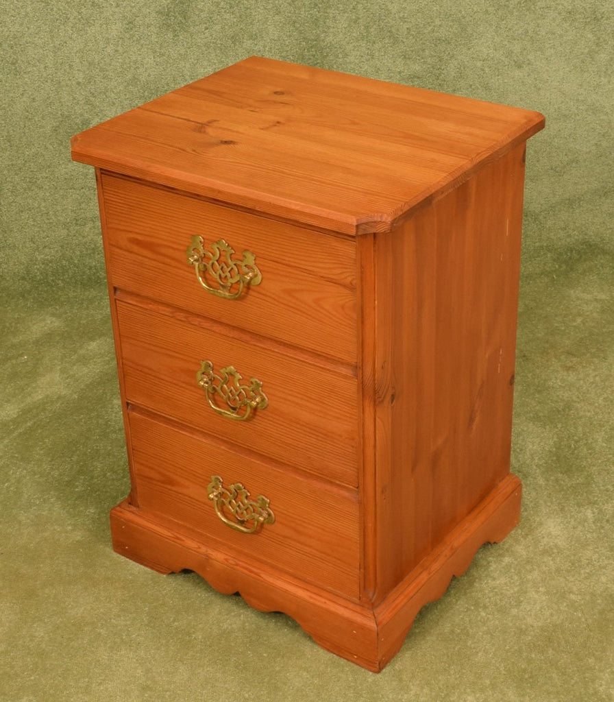 Pine Bedside Drawers