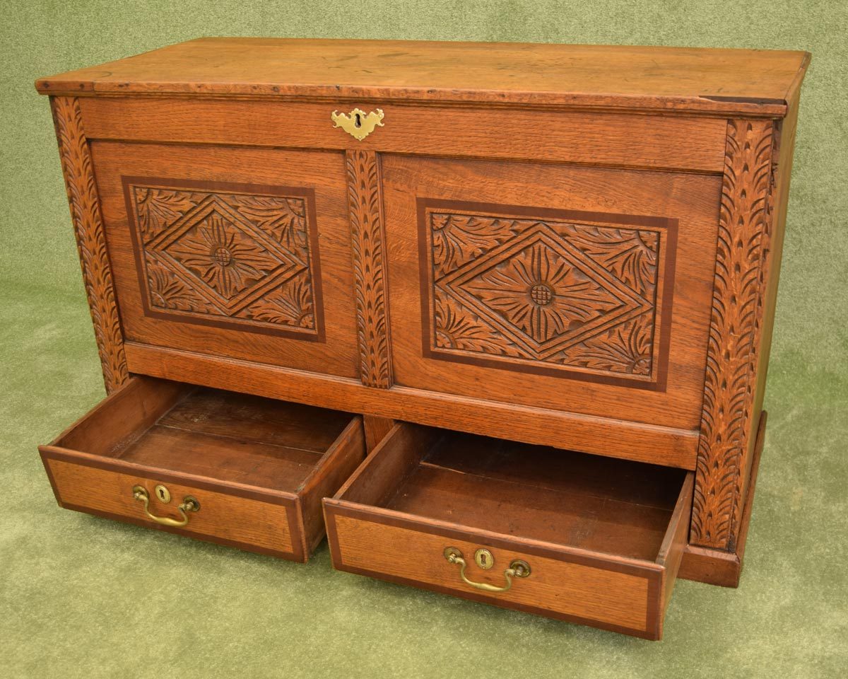 Rustic Oak Mule Chest