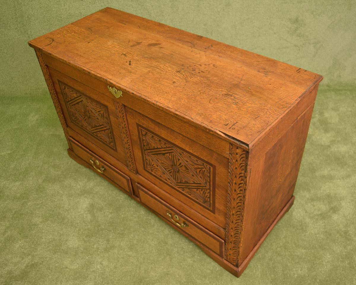 Rustic Oak Mule Chest