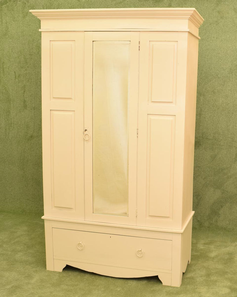 Restored Painted Hall / Wardrobe