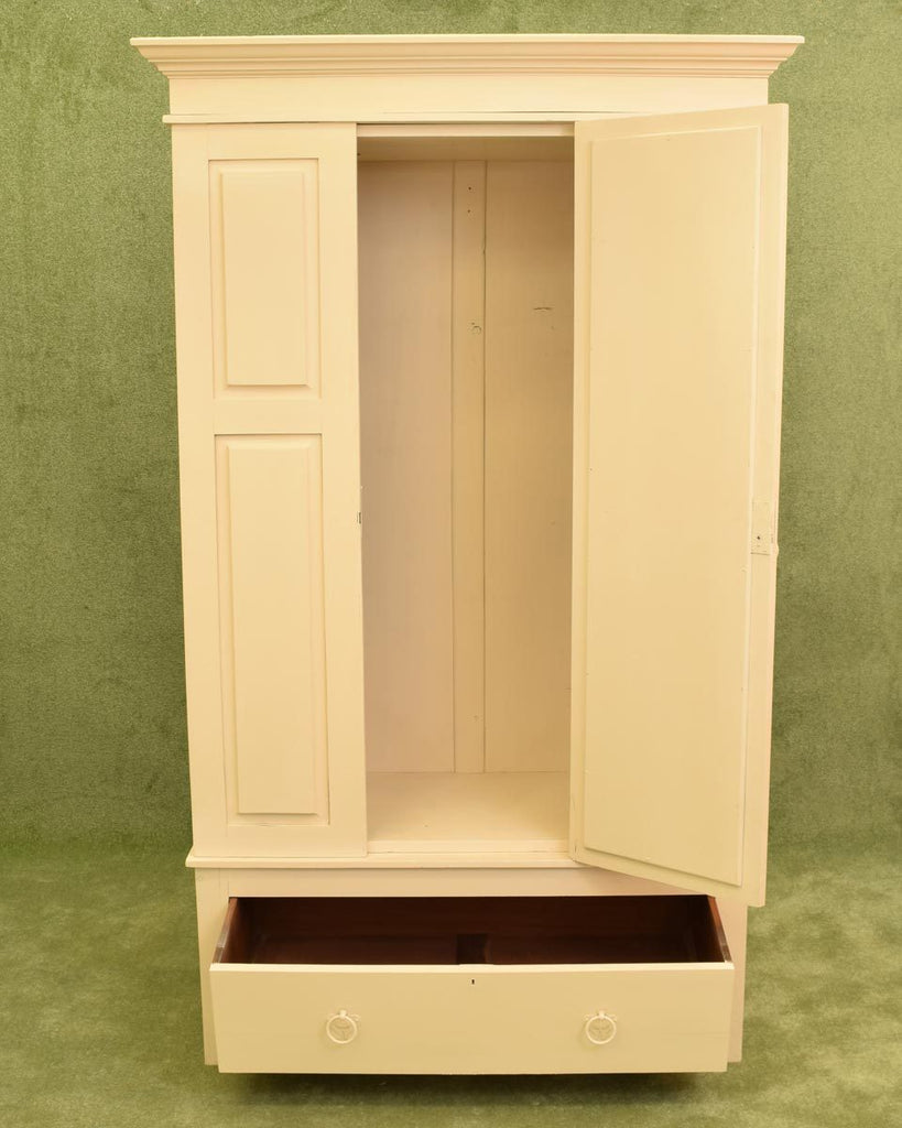 Restored Painted Hall / Wardrobe